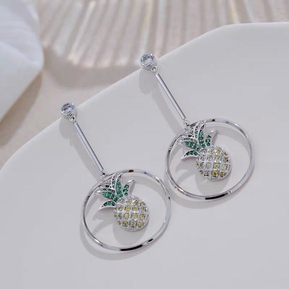 Pineapple shape earrings - Picture 2 of 5